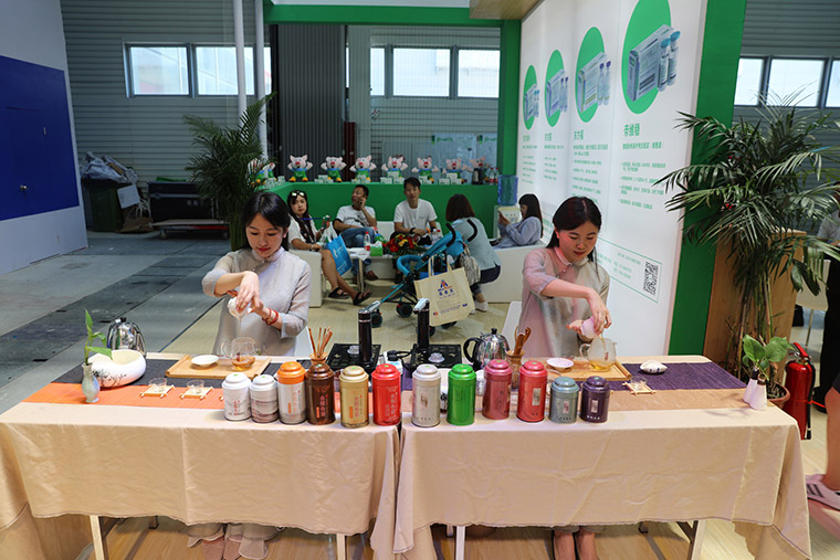 东方帝维携爆品、豪礼、美女及满满的诚意嗨爆畜博会！